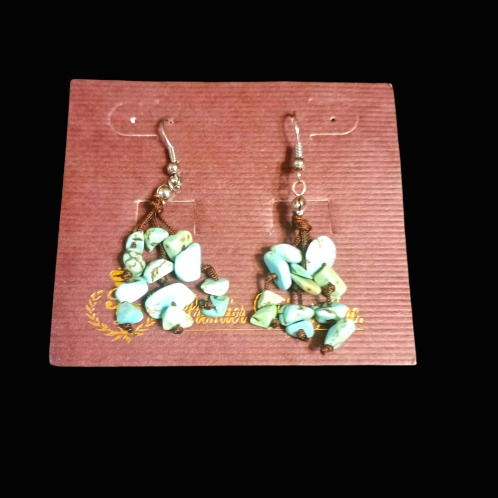 NWOT Premier Designs Turquoise Stone Cluster Earrings